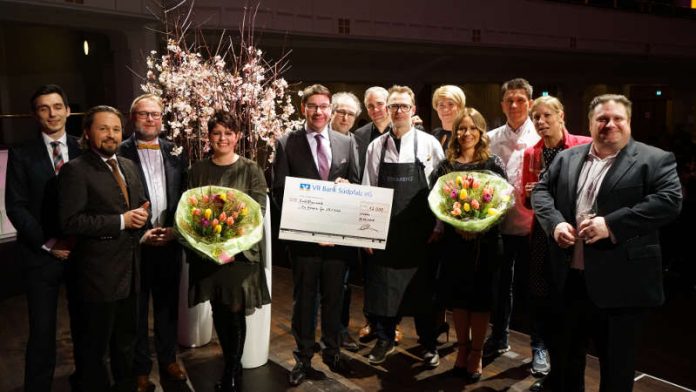 Schlemmen für den guten Zweck: Der Erlös der Charity-Auktion bei den ersten Südpfälzer Geschmackserlebnissen in der Jugendstil-Festhalle geht an den Förderverein „Ein Hospiz für LD-SÜW“. (Foto: David Kieffer)