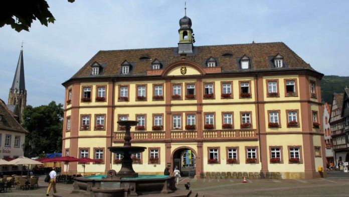 Das Rathaus Neustadt (Foto: Stadtverwaltung Neustadt)