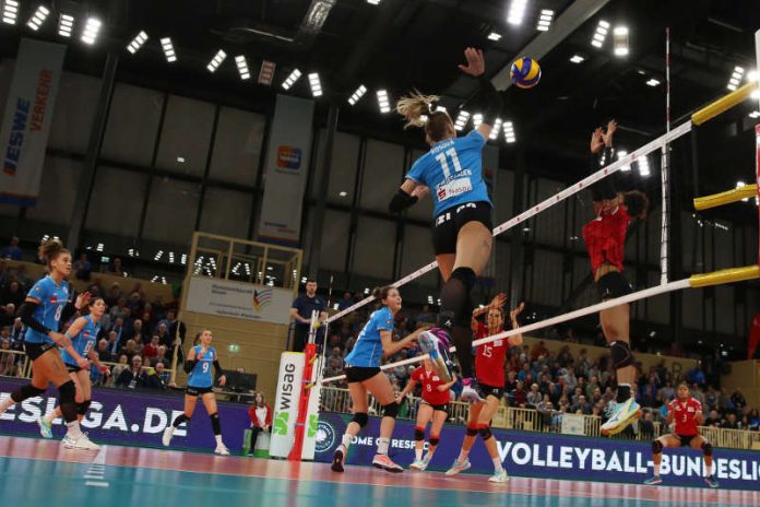 VC Wiesbaden: Spannung ist beim Spiel gegen Aachen programmiert (Foto: Detlef Gottwald) VC Wiesbaden: Spannung ist beim Spiel gegen Aachen programmiert (Foto: Detlef Gottwald)