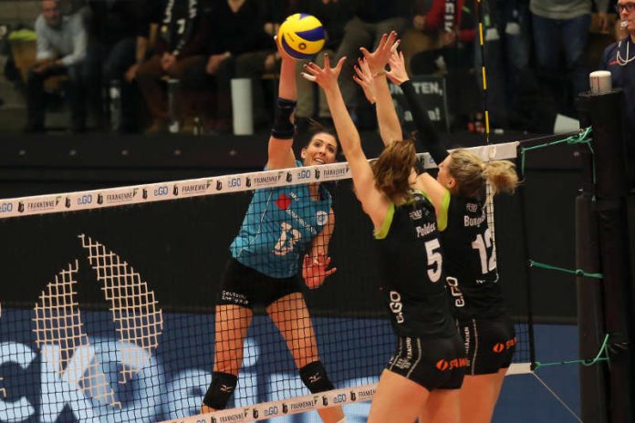 Der VCW unterliegt auch im zweiten Playoff-Spiel gegen Aachen (Foto: Detlef Gottwald) Der VCW unterliegt auch im zweiten Playoff-Spiel gegen Aachen (Foto: Detlef Gottwald)