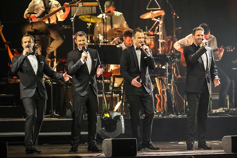 Bei ihrer Adoro-Tour 2018 machten die Musiker im Rosengarten Mannheim Station (Foto: Boris Korpak)