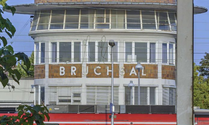 Bahnhof Bruchsal (Foto: Martin Heintzen)