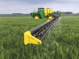 Carbongestänge, Spritze (Foto: 2016 Deere & Company)