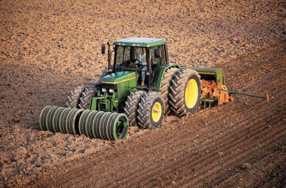 Traktor (Foto: John Deere GmbH & Co. KG)