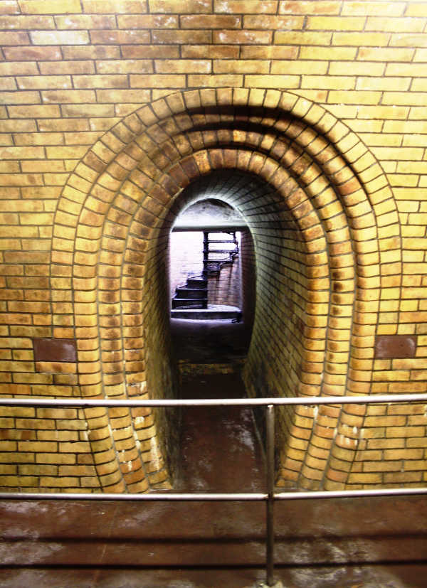 Fremdeneinstieg (Foto: Stadt Mannheim) Fremdeneinstieg (Foto: Stadt Mannheim)