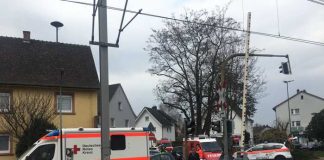 Zufällig vorbeikommende Handwerker befreiten das Kind