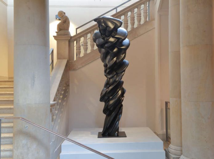 Tony Cragg, Contradiction, 2014/2018, Foto: Marisa Blume, HLMD © VG Bild-Kunst, Bonn, 2018