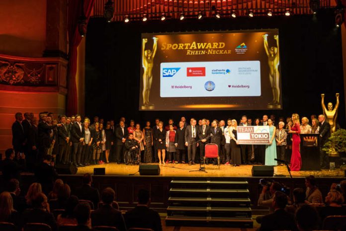 Vorstellung des Team Tokio Logos beim Sportaward 2016 mit allen damaligen Team Rio Mitgliedern (Foto: Team Tokio Metropolregion Rhein-Neckar / Tobias Dittmer)