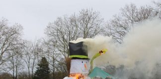 Starke Windböen wirbelten den Ablauf durcheinander - dem „Winter“ nütze dies nichts, ihm wurde der Garaus gemacht. (Foto: Freizeitbetriebe Worms GmbH)