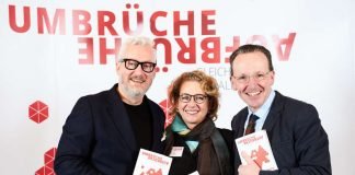 Peter Spuhler (Generalintendant STAATSTHEATER KARLSRUHE), Dr. Susanne Asche (Leiterin Kulturamt Stadt Karlsruhe), Dr. Albert Käuflein (Bürgermeister der Stadt Karlsruhe). (Foto: Arno Kohlem)