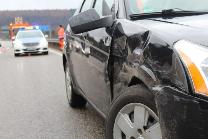 Unfallbeteiligtes Fahrzeug (Foto: Polizei RLP)