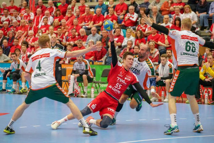 Foto mit dem achtfachen Torschützen Azar Valiullin aus der Partie gegen Wetzlar (Foto: Harry Reis)