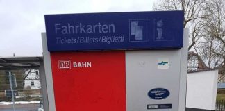 Fahrkartenautomat am Bahnhaltepunkt Ernsthausen im Fokus der Automatenknacker - Quelle: Bundespolizei