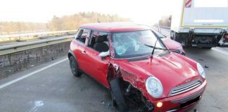 Unfallbeteiligtes Fahrzeug
