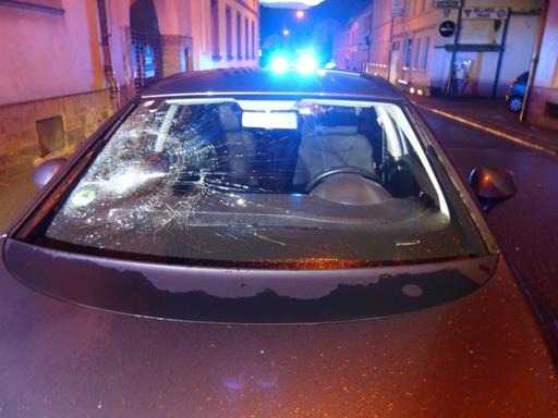 Ablenkung im Straßenverkehr kann schlimme Folgen haben Ablenkung im Straßenverkehr kann schlimme Folgen haben