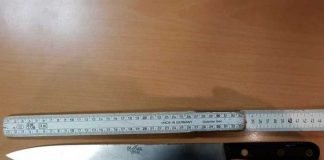 Das Messer hat eine Klingenlänge von 44 cm