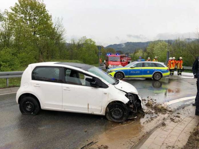 PKW hat sich überschlagen Quelle: Feuerwehr Hirschberg