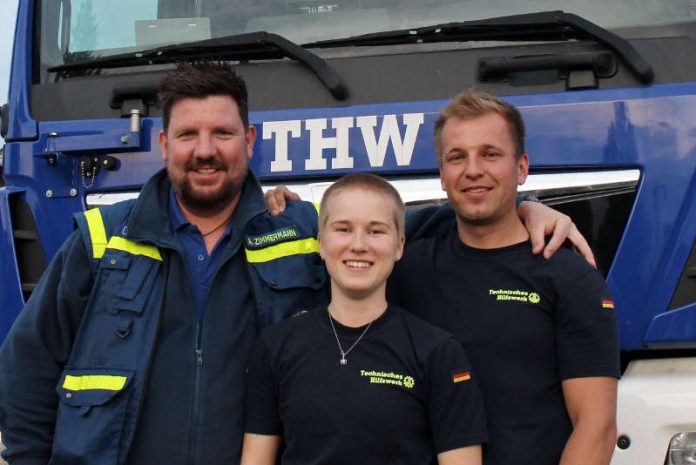 Grundausbilder Andreas Zimmermann (l.) mit Rike Varelmann und Franko Seibt (Foto: THW Speyer)