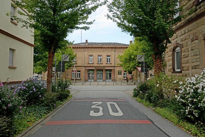 Blick auf den Bahnhof (Foto: Karlheinz Mulzer)