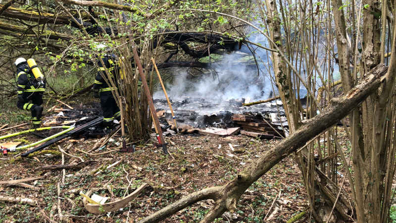 Gartenhausbrand (Foto: Feuerwehr Bad Kreuznach)