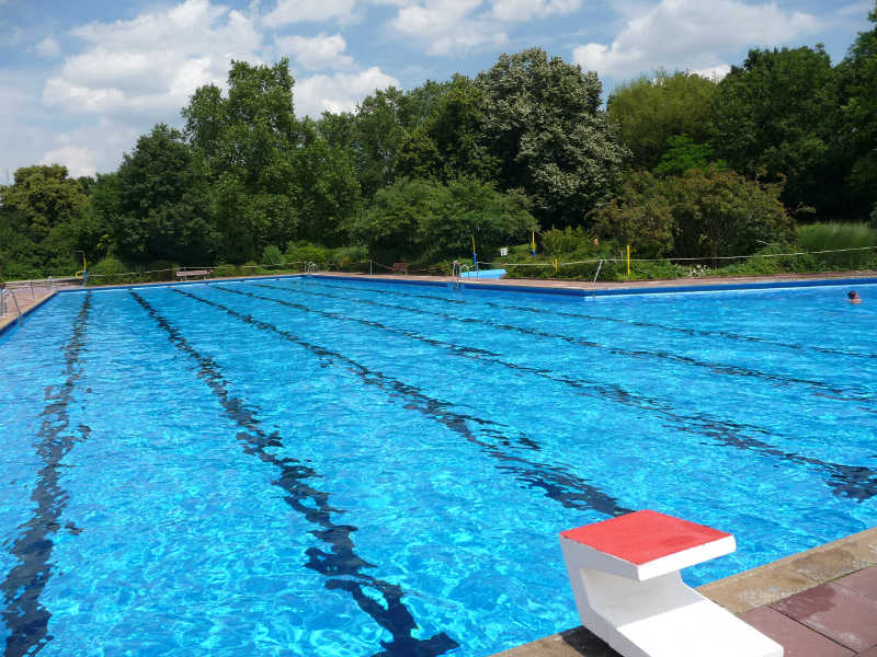 Freibad Rheinau (Foto: Stadt Mannheim)