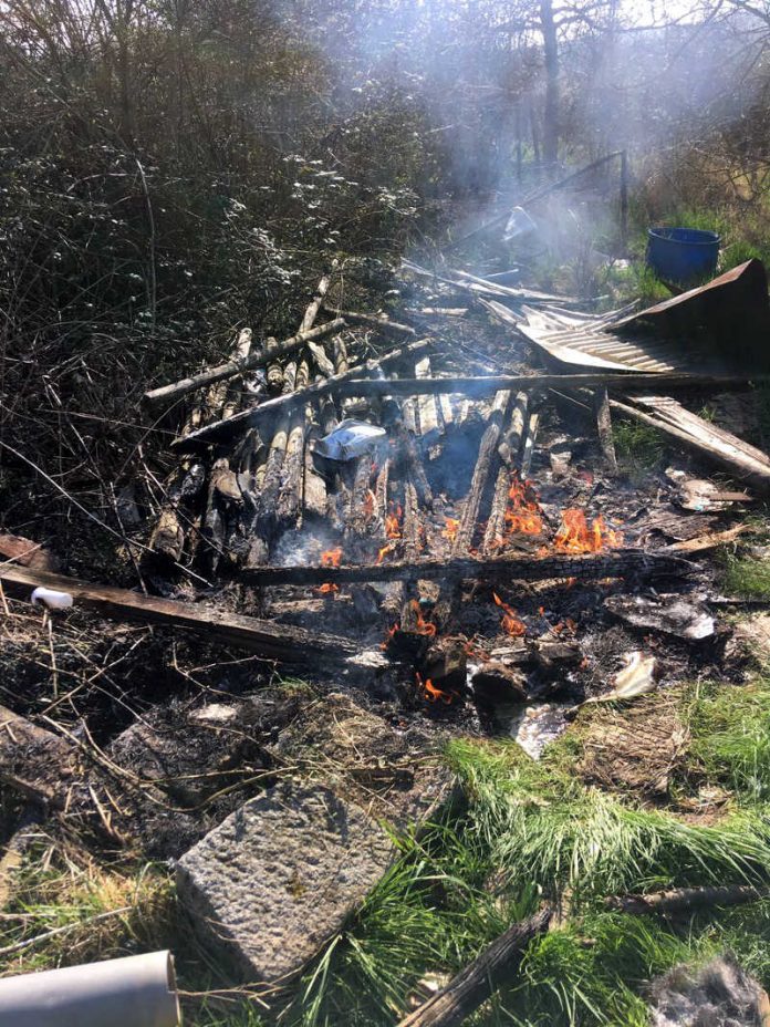 Flächenbrand in der Nähe des Sportplatzes in Winzenheim