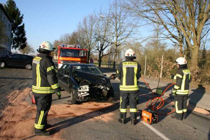 Die Feuerwehr Speyer im Einsatz in der Franz-Kirrmeier-Straße