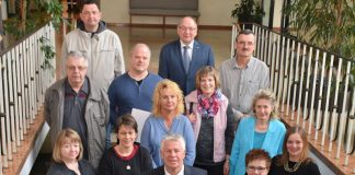 Die Mitarbeiter wurden für 40 und 25 Jahre Dienst am Bürger geehrt (Foto: Stadtverwaltung Worms)