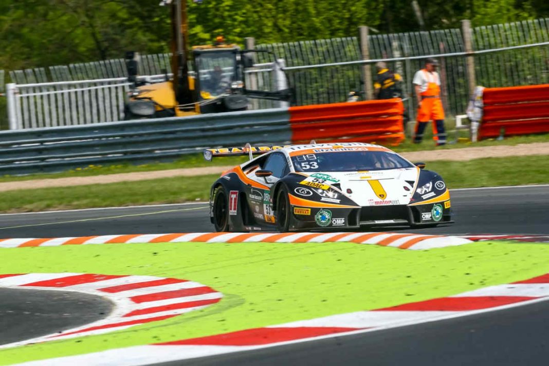 Beim ersten Auslandsrennen des ADAC GT Masters konnte das Team Rosberg weitere, wichtige Schritte nach vorne machen. Das erste Top-20 Resultat konnte erzielt werden. (Foto: Burkhard Kasan / Racevision)