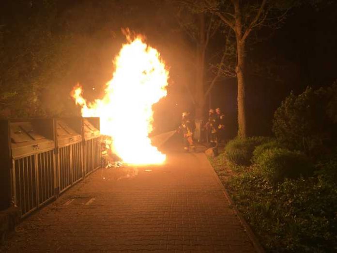 Sperrmüllbrand in der Mannheimer Straße