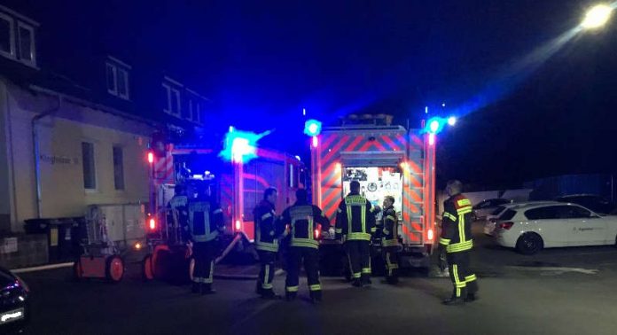 Foto von der Einsatzstelle (Foto: Feuerwehr Wiesbaden) Foto von der Einsatzstelle (Foto: Feuerwehr Wiesbaden)