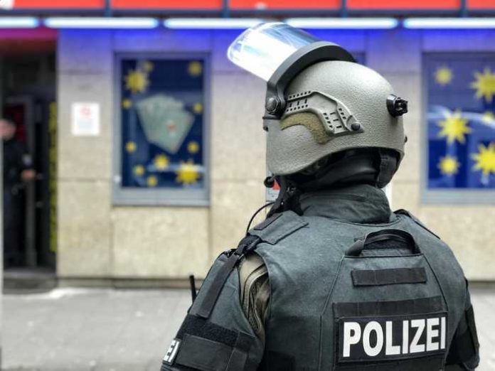 SEK Einsatz Polizei Frankfurt Main - Quelle: Polizeipräsidium FFM