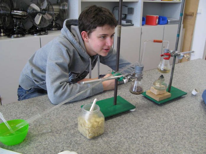 Experimente stehen auf dem Programm (Foto: TECHNOSEUM, Klaus Luginsland)