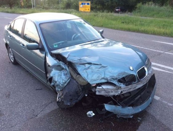 Eines der beiden beteiligten Autos (Foto: Polizei RLP)