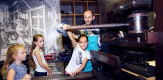 Am Internationalen Museumstag, der in diesem Jahr zeitgleich mit Muttertag ist, bietet das Gutenberg-Museum ein abwechslungsreiches Programm an. Der Eintritt ist an diesem Tag frei. (Foto: Gutenberg-Museum)