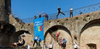 Das Landesturnfest macht auch Stadion auf der Burgruine Windeck (Foto: BTB / Bernd Hentschel)