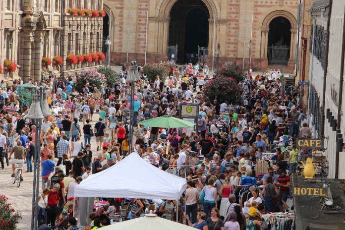 Flohmarkt (Foto: Stadt Speyer) Flohmarkt (Foto: Stadt Speyer)