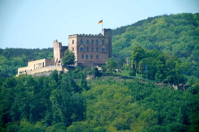 Hambacher Schloss (Foto: Holger Knecht)