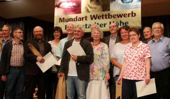 Die Sieger des 31. Mundart-Wettbewerbs Dannstadter Höhe (Foto: Verbandsgemeinde Dannstadt-Schauernheim)