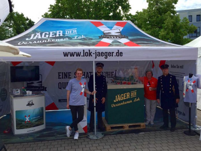 Info-Stand der Jäger der versunkenen Lok