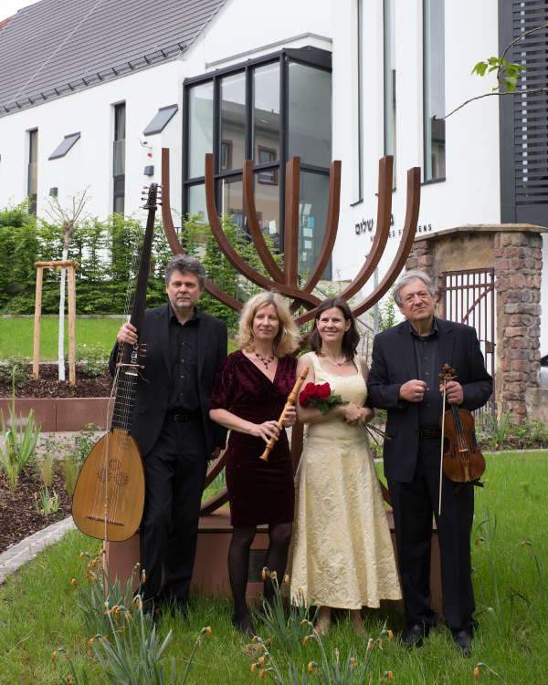 Ensemble La Rosa Enflorece (Foto: Konrad Mattes)