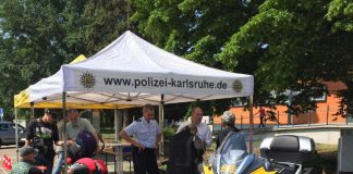 ADAC und Polizei informierten auf der Tank- und Rastanlage Bruchsal West an der A5 (Foto: ADAC Nordbaden e.V.)