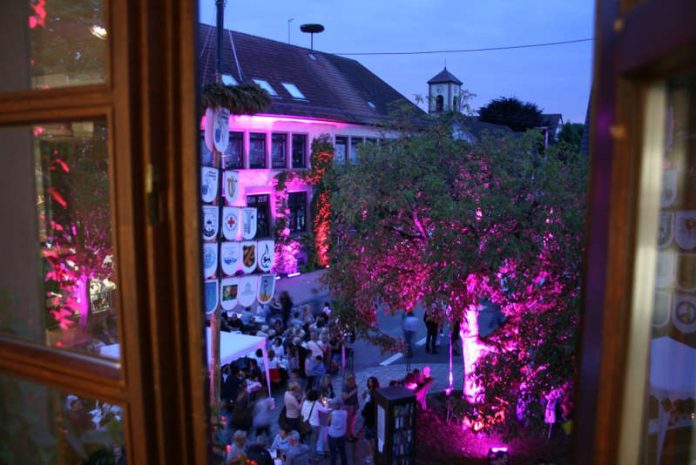 Viele Besucherinnen und Besucher genossen die wundervolle Stimmung bei der Museumsnacht im vergangenen Jahr. (Foto: Stadtverwaltung Rheinstetten)