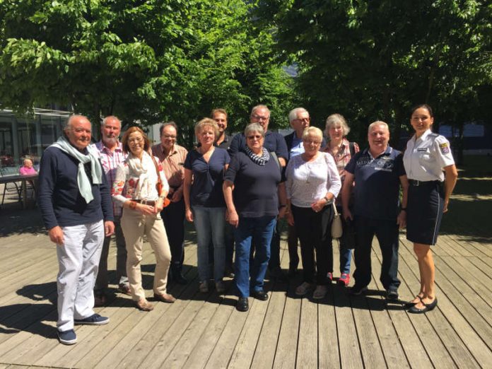 Gruppenbild mit einer der neun neuen Seniorensicherheitsbeautragten (Foto: Präventionsrat Stadt Frankfurt)