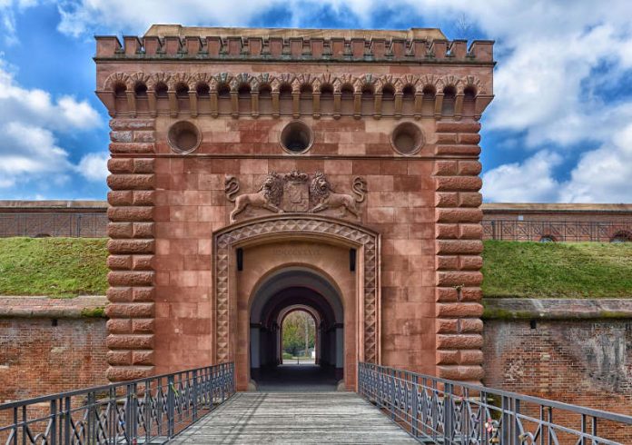 Weißenburger Tor in Germersheim (Foto: Pixabay)