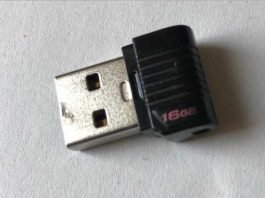 Tatmittel - Vorsicht - Niemals einen herrenlosen USB-Stick mitnehmen und in den PC einstecken.