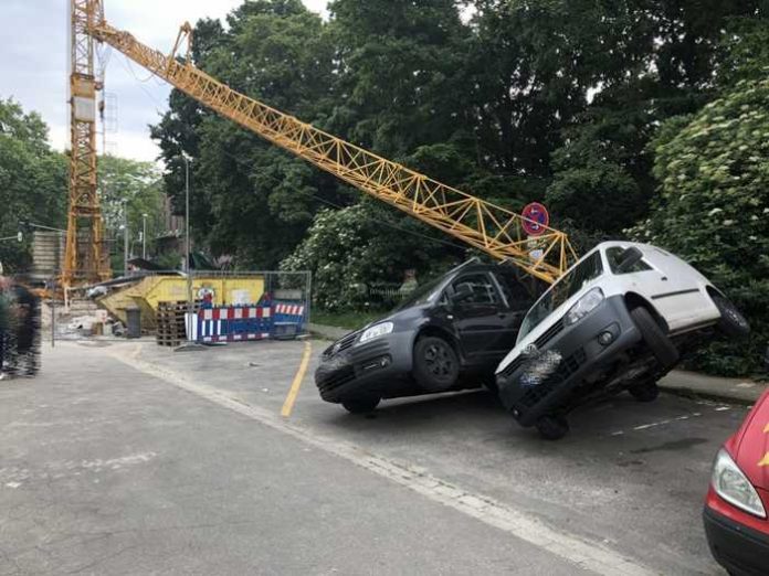 Umgefallener Baukran in der Rottstraße