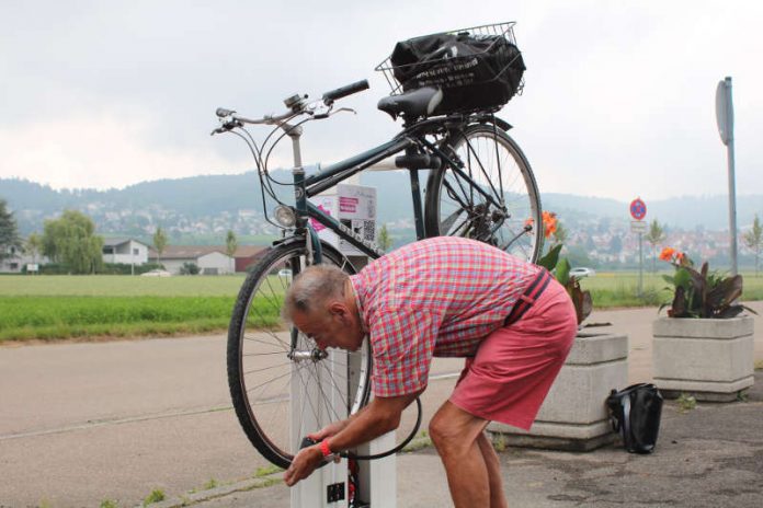 Ein guter Service für Radler (Foto: Stadtverwaltung Weinheim) Ein guter Service für Radler (Foto: Stadtverwaltung Weinheim)