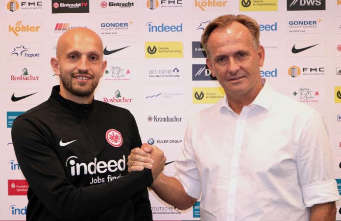 v.l.: Damir Agovic und Armin Kraaz (Foto: Eintracht Frankfurt e.V.)