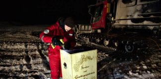 Die Weinkiste wurde geöffnet (Foto: AWI)